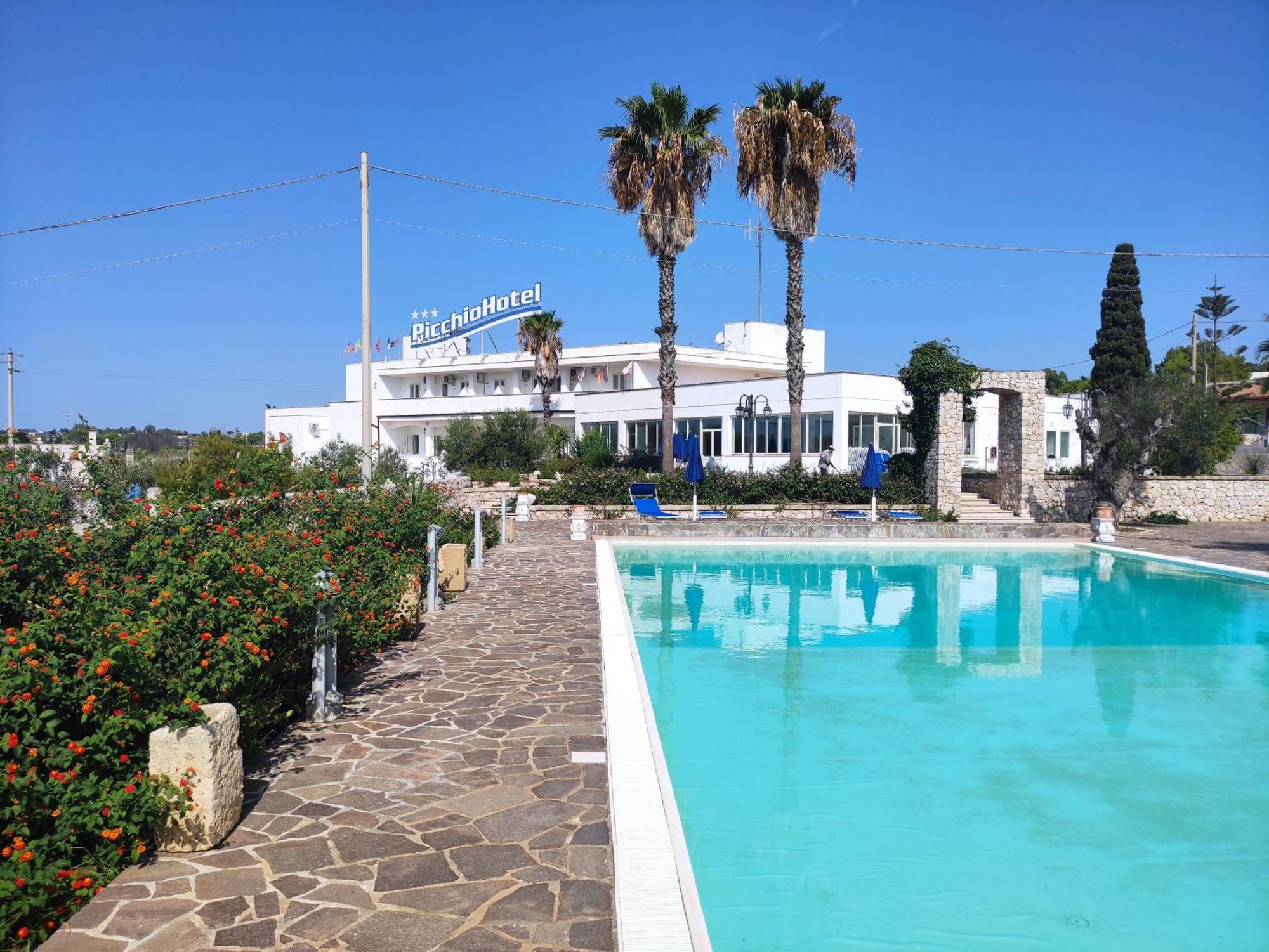 Picchio Hotel Pescoluse マリーナ・ディ・ペスコルーゼ エクステリア 写真