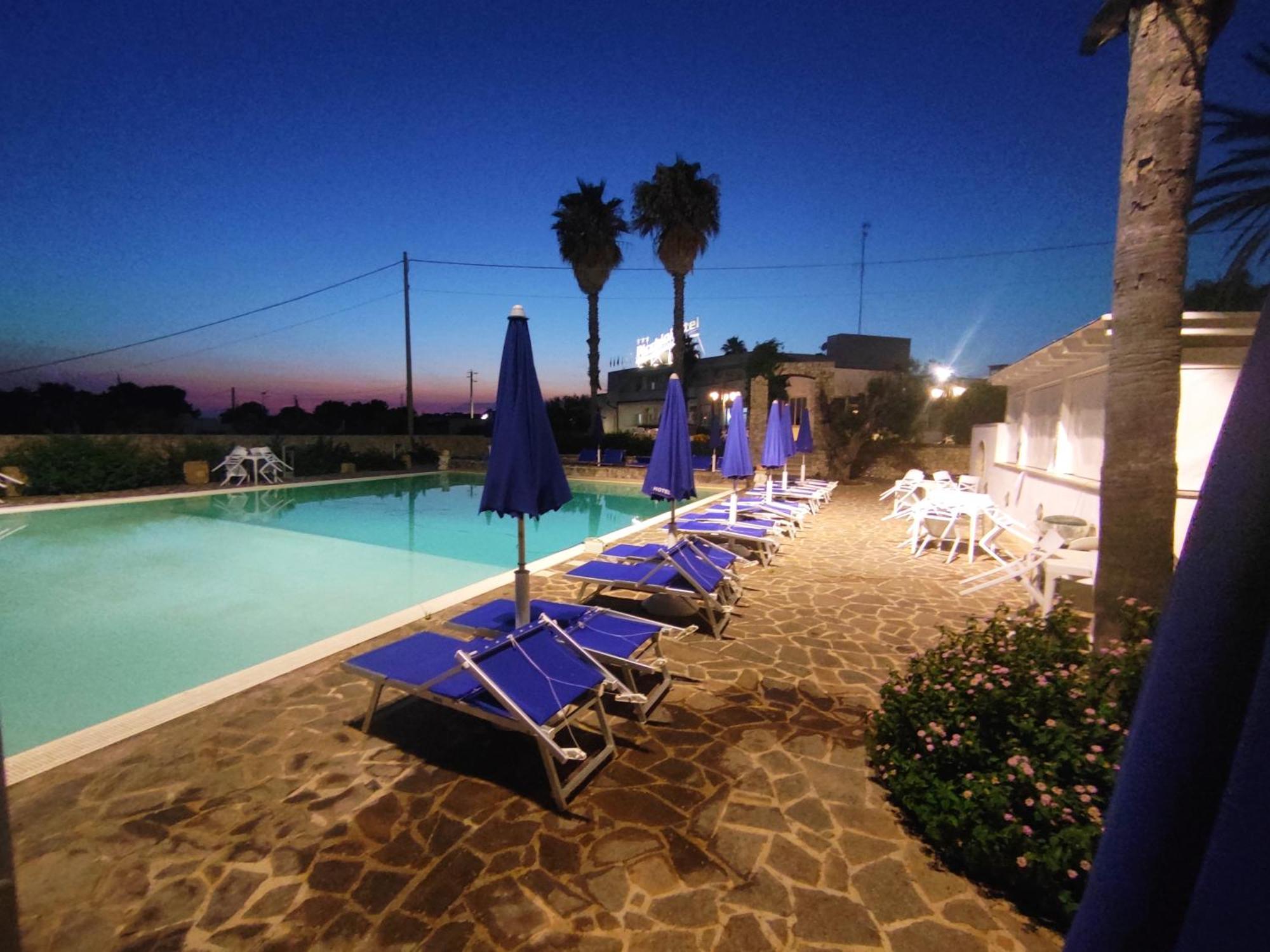 Picchio Hotel Pescoluse マリーナ・ディ・ペスコルーゼ エクステリア 写真